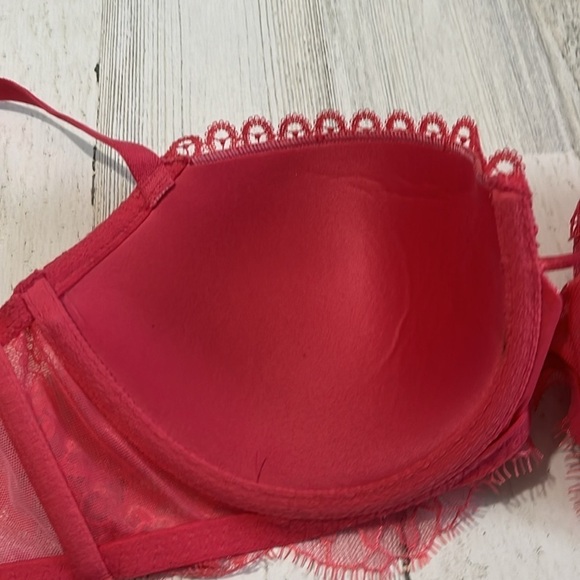 Victoria’s Secret Very Sexy Uplift Bra Size 36C - Picture 6 of 9